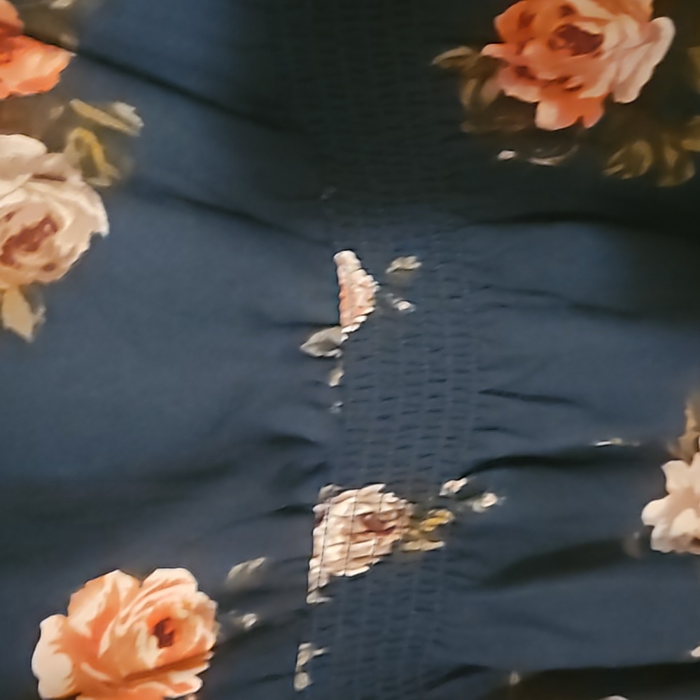 EUC Anthro Ophelia Roe top - Picture 3 of 5